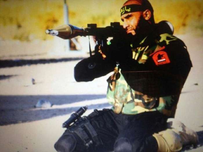 «Іракський Рембо» Абу Азраїл зробив новий страхітливий знімок (5 фото)
