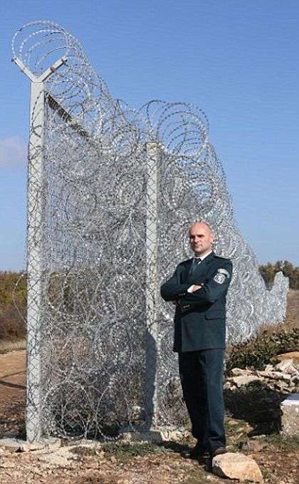Неприступний паркан на болгарсько-турецькому кордоні (5 фото)