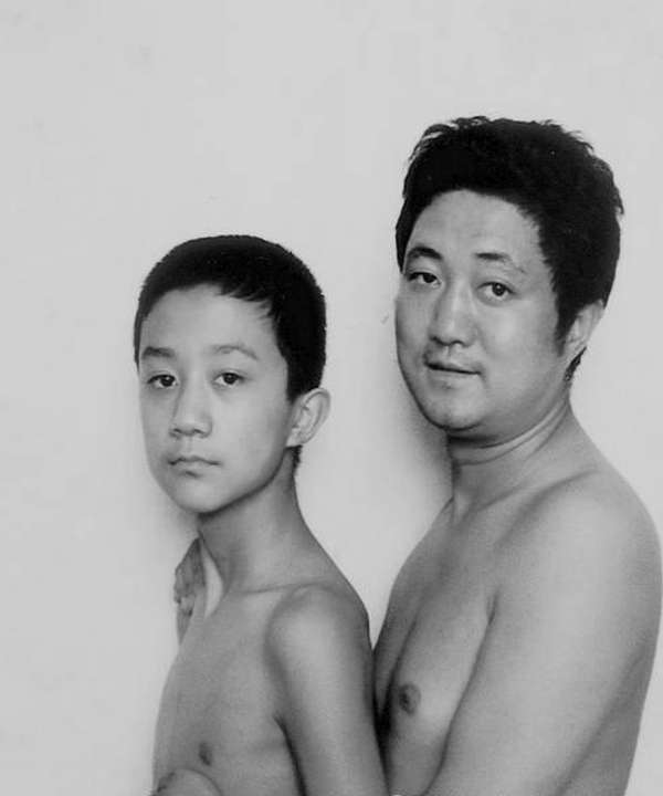 Фотографії з сином протягом 26 років життя (27 фото)