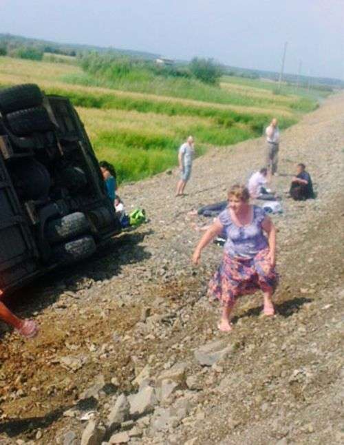 У Хабаровському краї зіткнулися рейсові автобуси. 16 людей загинули, понад 60 отримали поранення (3 фото)