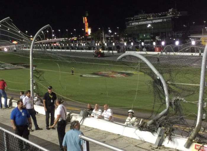 NASCAR Гонщик Остін Діллон потрапив у страшну аварію, відбувшись лише забоями (12 фото + відео)
