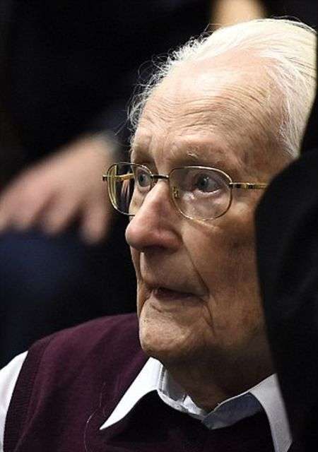 Оскара Гренінга, колишнього бухгалтера Освенціма, засудили до 4 років позбавлення волі (8 фото)