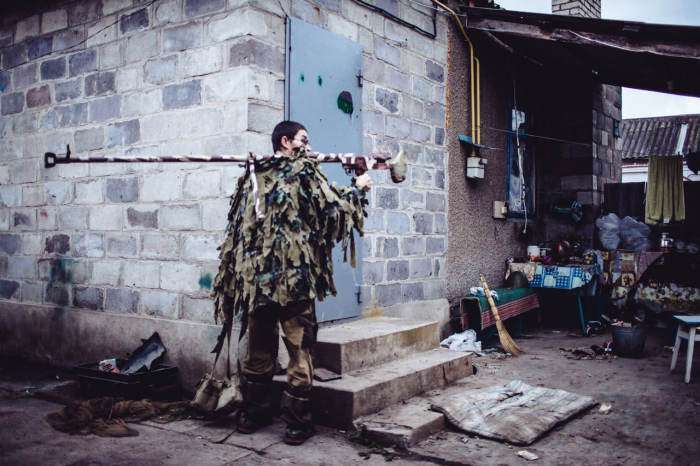 Конфлікт на південному сході України через обєктив фотокамери (16 фото + текст)