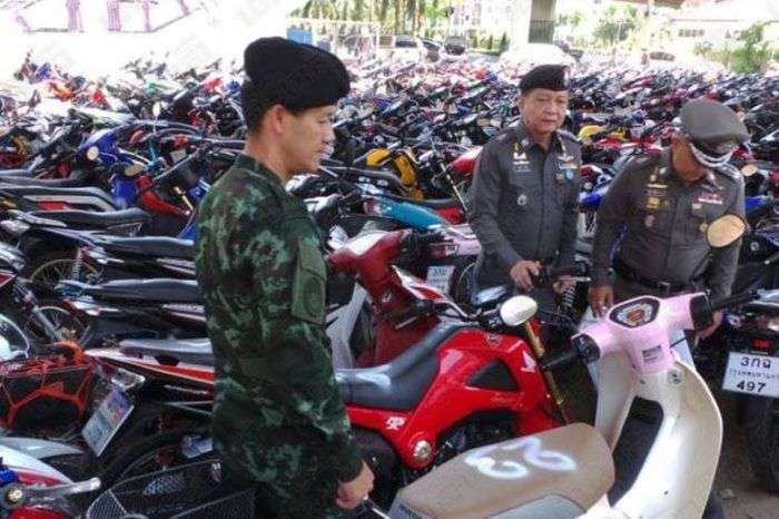 Поліція Таїланду затримала 425 нелегальних гонщиків (7 фото)