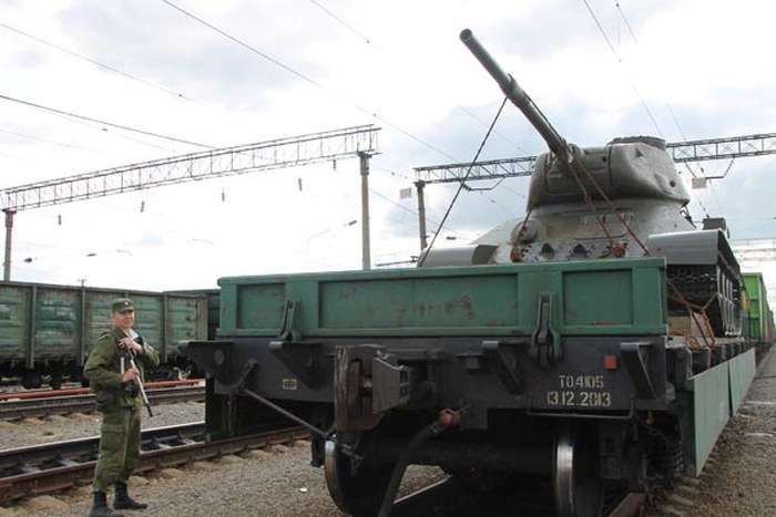 У Челябінській області попередили спробу контрабандного вивезення танка Т-34 (4 фото)