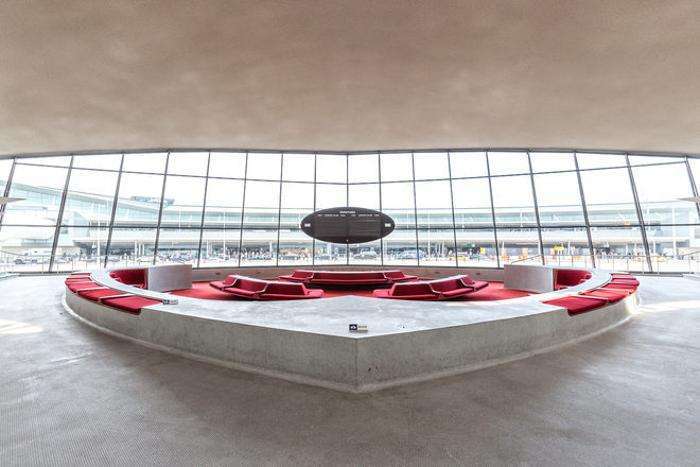 Дивовижний покинутий термінал нью-йоркського аеропорту імені Джона Кеннеді (22 фото)