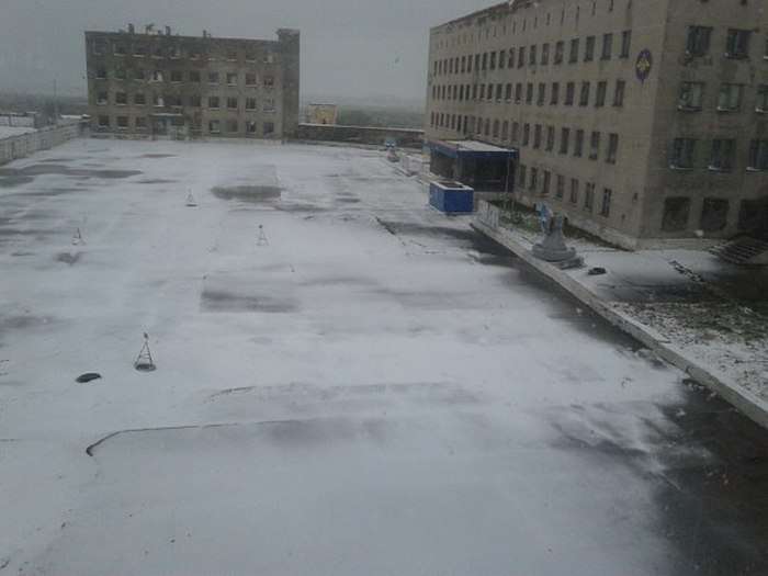 Після різкого похолодання в Воркуті випав сніг (13 фото)