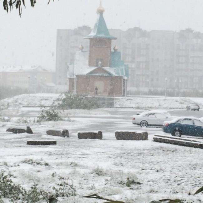 Після різкого похолодання в Воркуті випав сніг (13 фото)