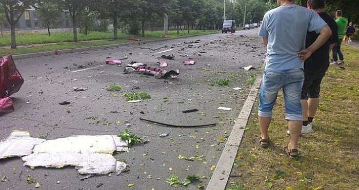 У Донецьку вибухнув замінований автомобіль, на якому їхала секретар глави ДНР (6 фото)