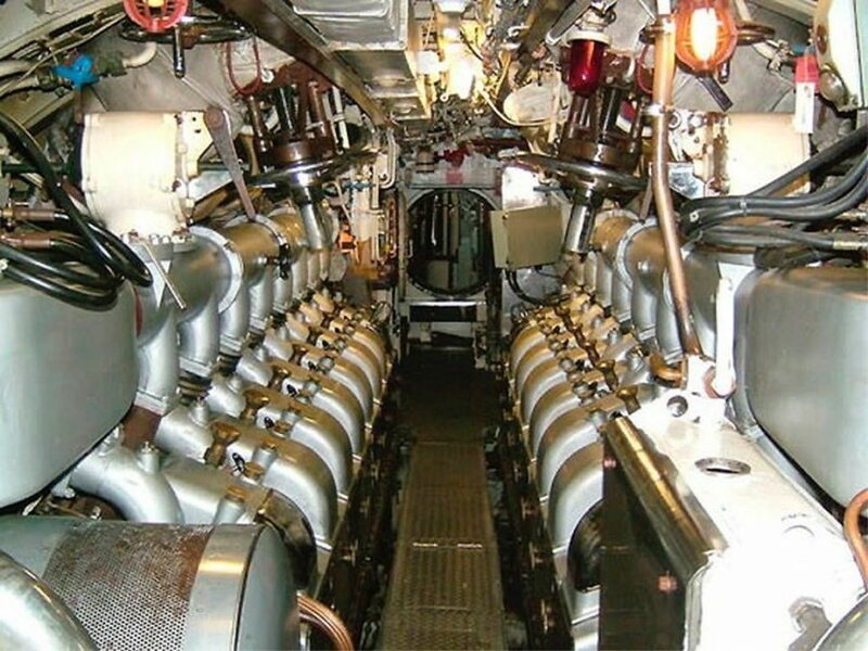 Внутри подводной лодки Интересное