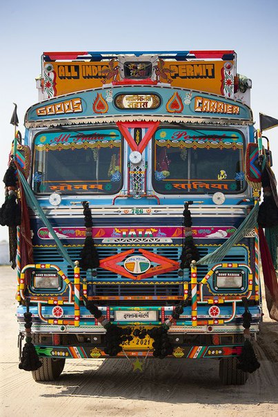 Тюнинг по-индийски: грузовики, от которых не отвести глаз авто и мото