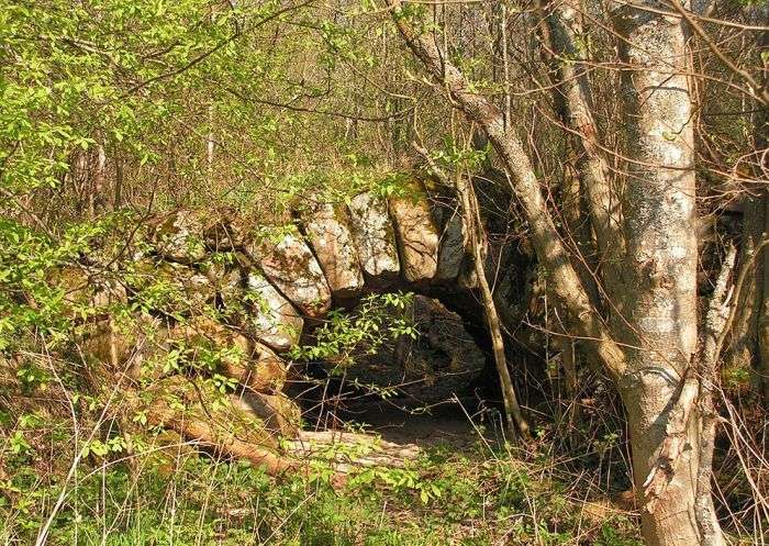 Дивовижні камяні містки в Тверській області (3 фото)