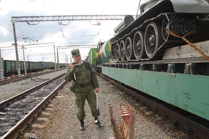 У Челябінській області попередили спробу контрабандного вивезення танка Т-34 (4 фото)