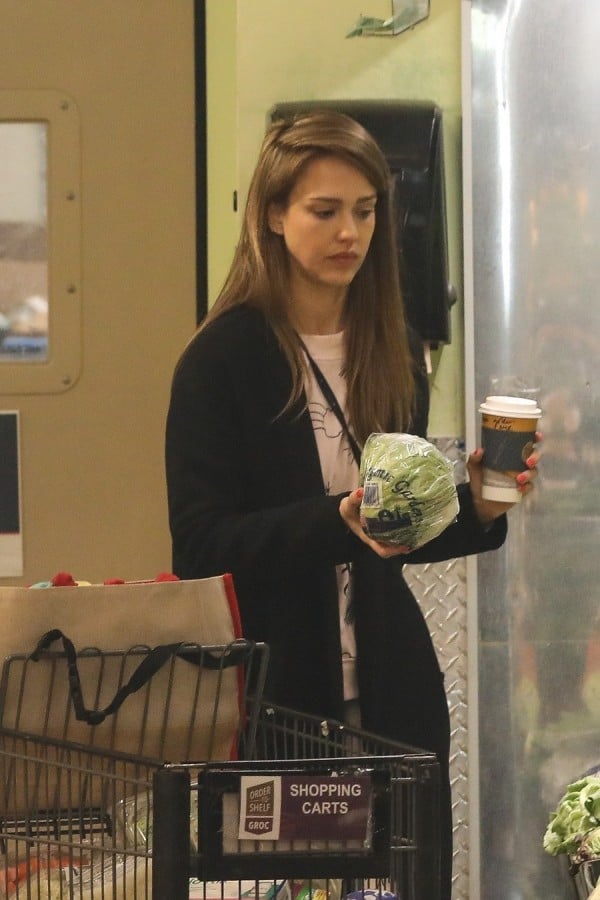 Будни Джессики Альбы в ЛА jessica alba