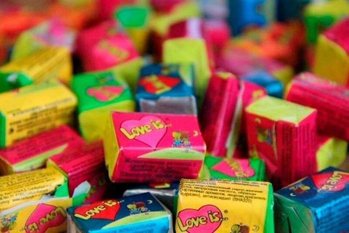Известные жвачки Love is… появились благодаря удивительной истории любви   Интересное