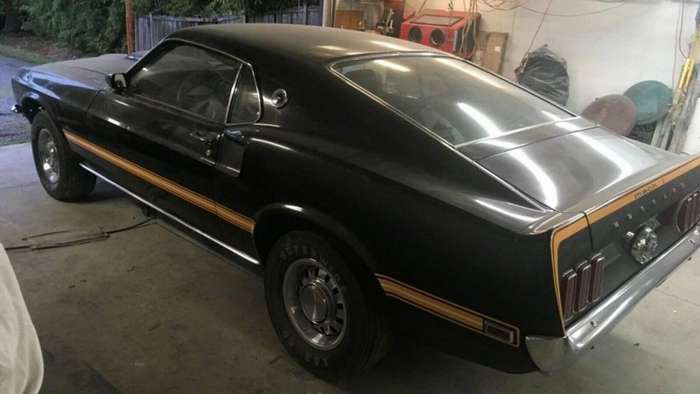 Оригинальный и восстановленный: Ford Mustang 1961 года выставлен на продажу авто