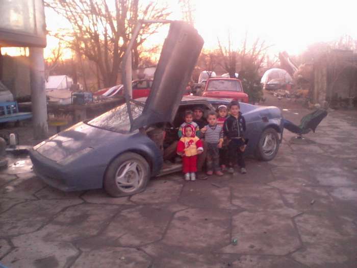 При сборке копии Lamborghini пенсионер использовал детали старых машин авто