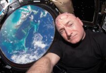 Чи буде це перший романтичний фільм Голлівуду, знятий у космосі?