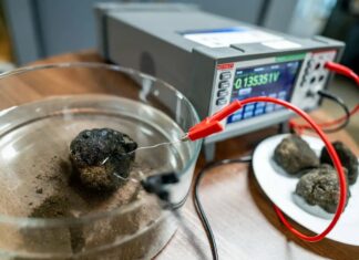 Misterio de las profundidades marinas: los científicos investigan la producción inesperada de oxígeno en la zona minera