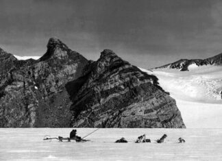 Un siglo de informes del New York Times desde la Antártida