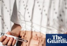 Розслідування діяльності британських клінік пептидів, які просувають недоведені заяви про здоров’я